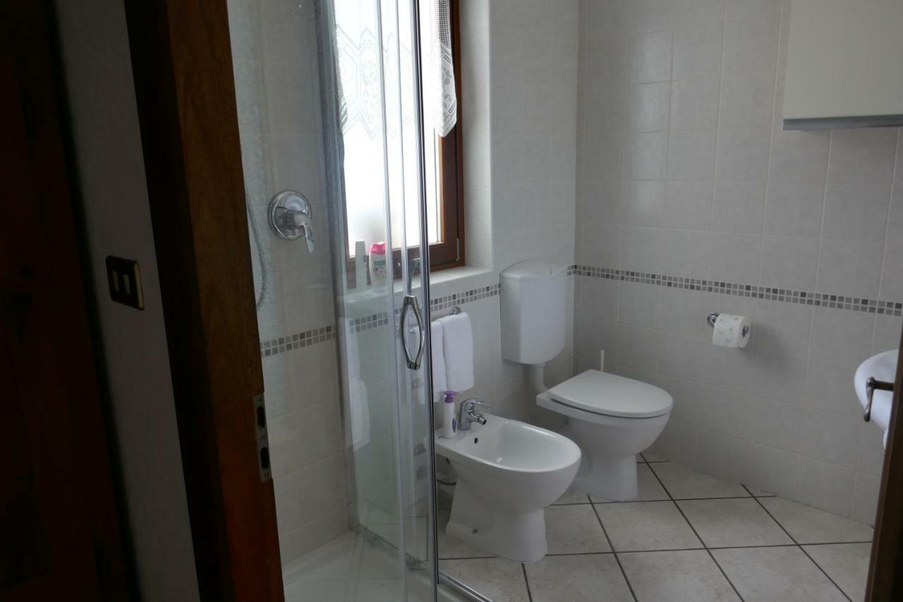 Petite Maison 2 Senin Extérieur photo